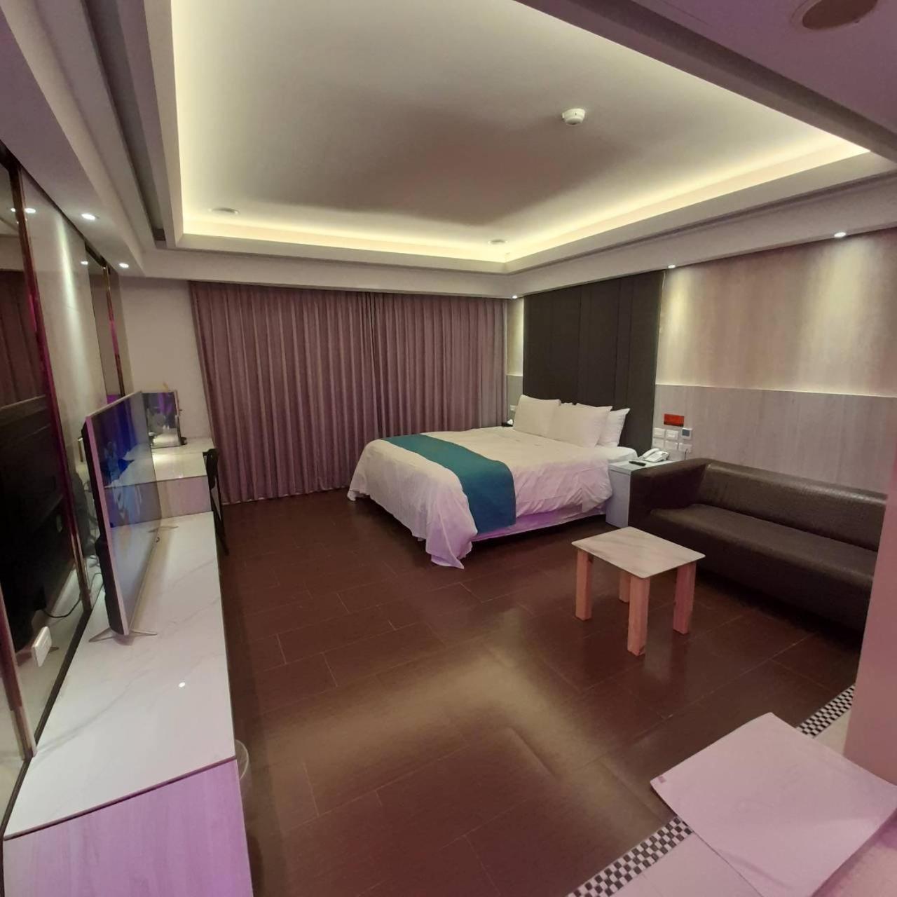 King Motel王者 桃園市旅館177號 Eksteriør bilde