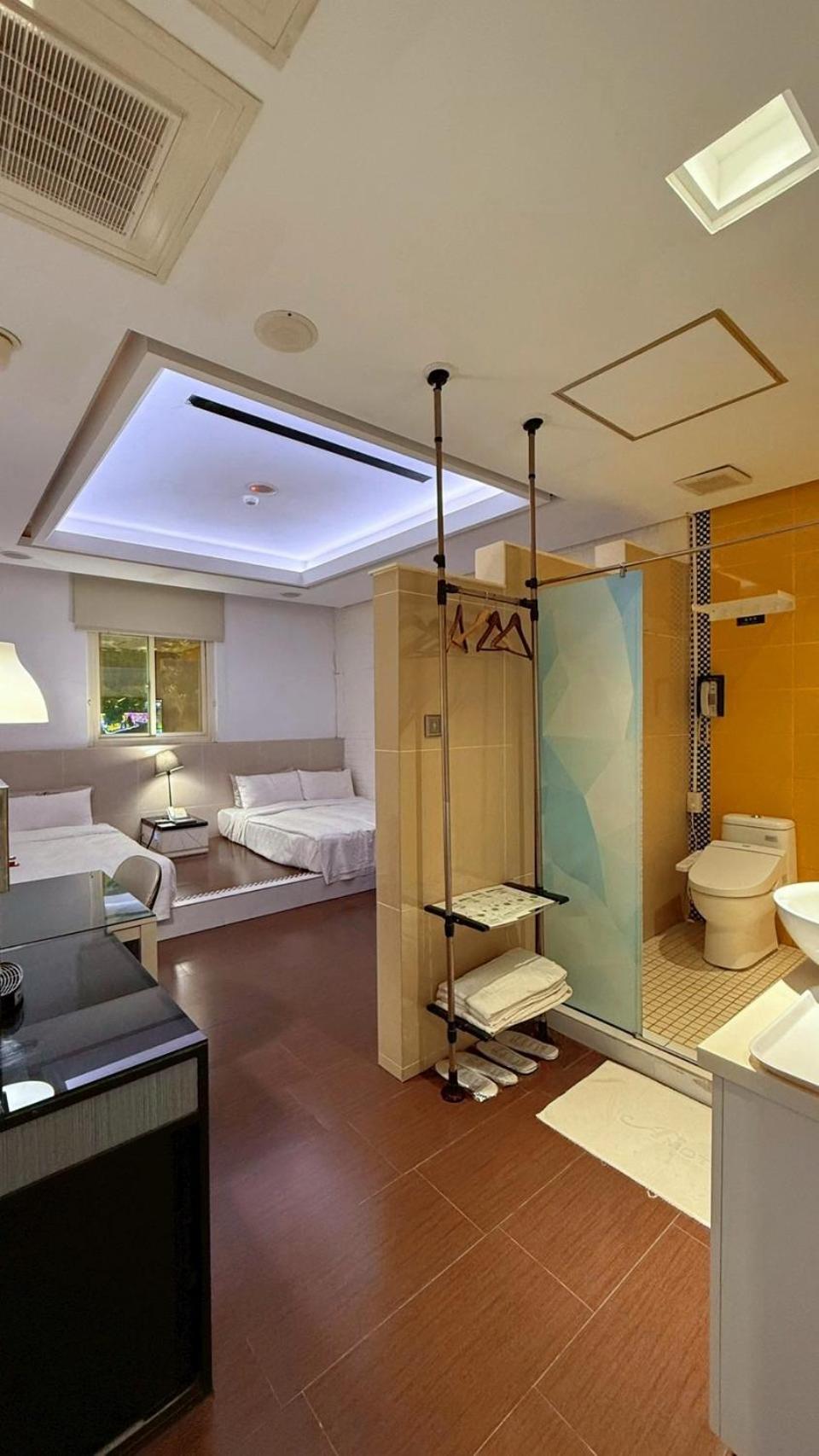 King Motel王者 桃園市旅館177號 Eksteriør bilde